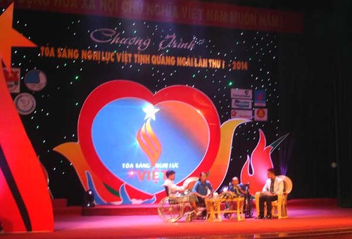 第一届“越南毅力光芒四射”交流活动在广义省举行 - ảnh 1