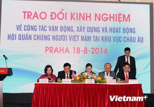 捷克和摩拉维亚共产党支持越南解决东海问题的立场 - ảnh 1