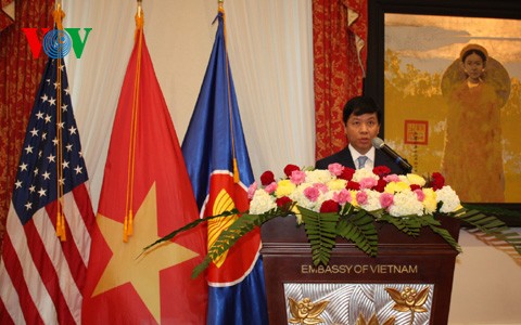 越南驻外大使馆纷纷举行9·2国庆庆祝活动 - ảnh 1