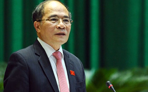 越南国会常委会讨论经济结构重组监督报告 - ảnh 1