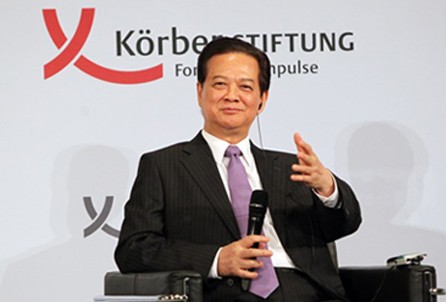 越南政府总理阮晋勇在第10届亚欧首脑会议期间举行多场双边接触 - ảnh 1