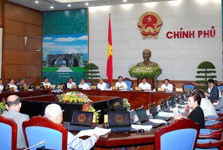 越南政府举行10月工作例会 - ảnh 1