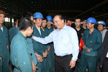 越南政府副总理阮春福对卡塔尔进行正式访问 - ảnh 1