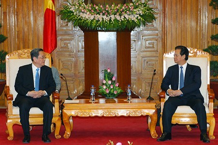 中国共产党和全国政协代表团访问越南 - ảnh 2