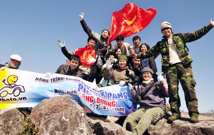 征服海拔三千一百四十三米的山峰—番西邦峰 - ảnh 3