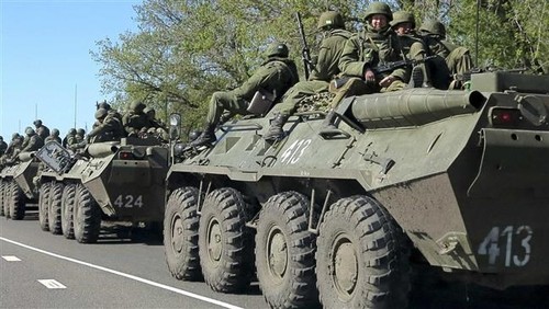 乌克兰军方宣称开始撤出重型武器 - ảnh 1