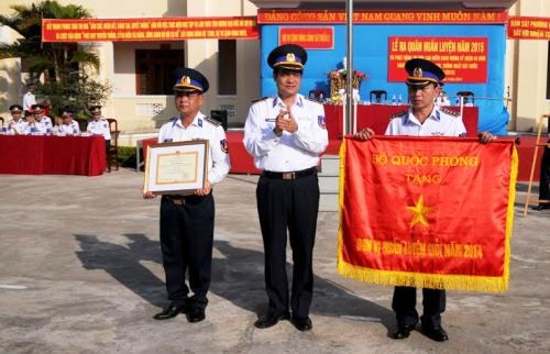 越南海上警察力量举行2015年训练出征仪式 - ảnh 1