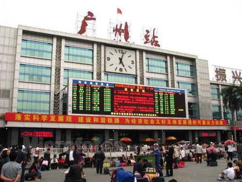中国广州火车站发生持刀砍人事件    9人受伤 - ảnh 1