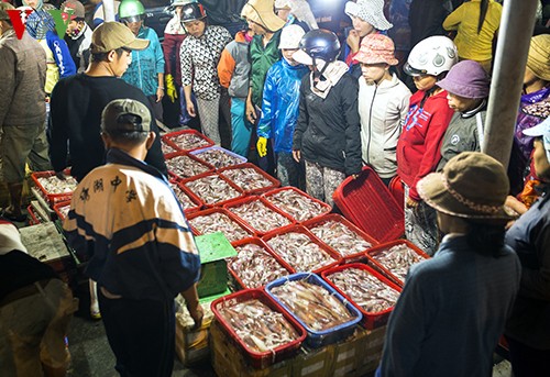 岘港市寿光海鱼市场热闹的春天 - ảnh 3