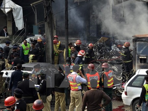 巴基斯坦自杀式爆炸袭击致八十多人伤亡 - ảnh 1