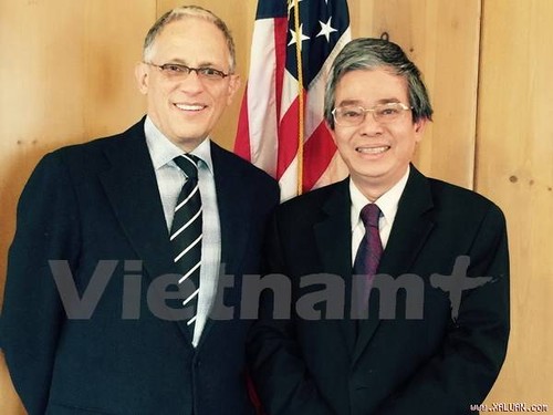 美国进出口银行主席兼行长弗雷德-赫希贝格：越南经济日益发展并融入国际 - ảnh 1