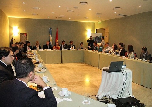 越南融入国际经济座谈会在阿根廷举行 - ảnh 1