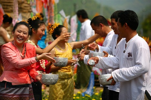 越南高棉族传统新年活动在全国各地举行 - ảnh 1