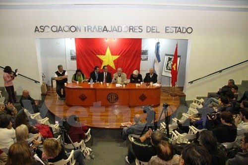 关于胡志明主席的座谈会在阿根廷举行 - ảnh 1