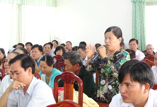 越南国会代表团与各地方选民接触 通报越南13届国会9次会议的结果 - ảnh 1