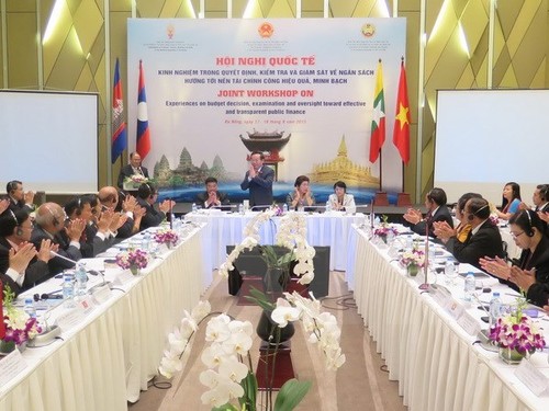 越老柬缅加强合作面向透明高效的公共行政 - ảnh 1
