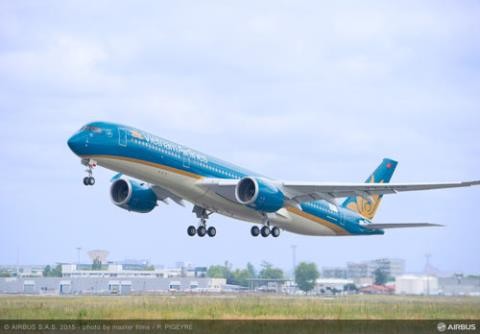 越南航空总公司入选2015年世界上进步最快的十佳航空公司 - ảnh 1
