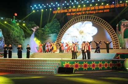 第9次东北地区民族文化体育旅游节开幕 - ảnh 1