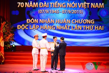越南之声广播电台举行建台70周年纪念大会 - ảnh 7