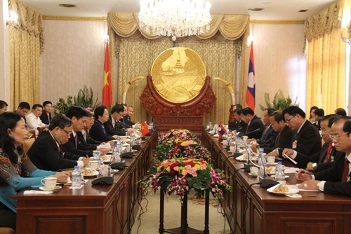 越南国家副主席阮氏缘正式访问老挝 - ảnh 1