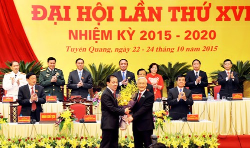 越南党和国家领导人出席指导宣光省与承天顺化省党代会 - ảnh 1