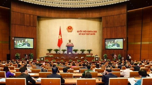 越南十三届国会十次会议进入第二周  继续讨论多项重要内容 - ảnh 1