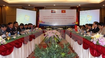 进一步深化越南和柬埔寨边境地区各省团结、友好与全面合作关系 - ảnh 1