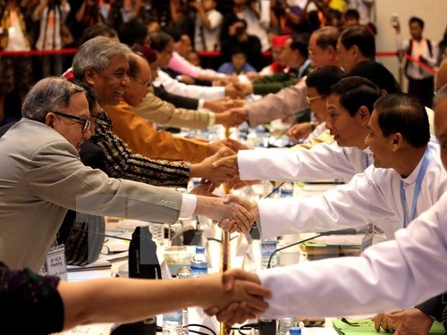 缅甸政府与各个武装组织就停火协议签署后的步骤达成一致 - ảnh 1