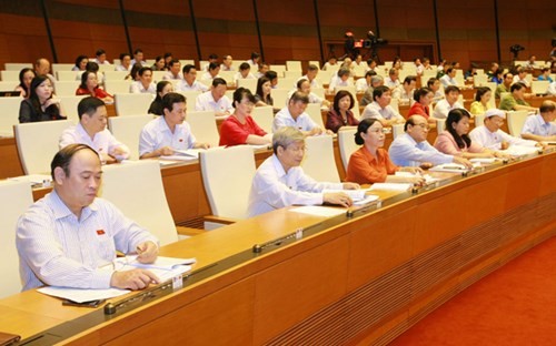 越南国会通过2016年国家财政预算决议并讨论《航海法》 - ảnh 1