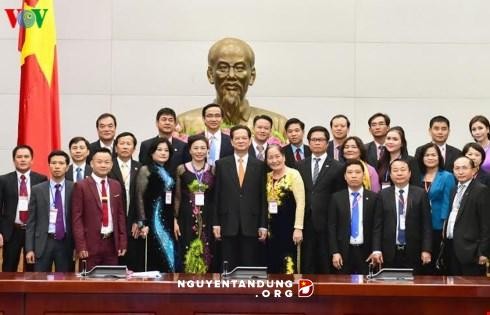 越南政府总理阮晋勇会见优秀企业家代表 - ảnh 1