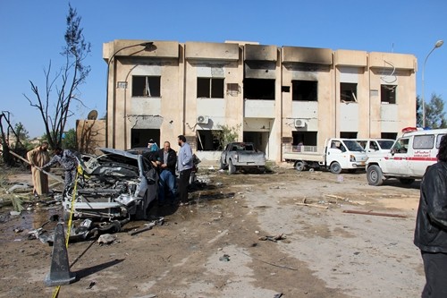 IS承认制造利比亚爆炸袭击事件 导致50多人死亡 - ảnh 1