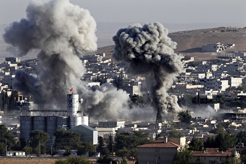 美国空袭利比亚境内IS恐怖组织 预防其攻击西方国家利益 - ảnh 1