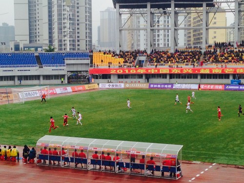 越中足球友谊赛在中国东兴举行 - ảnh 1