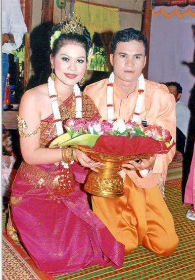 高棉族传统服装的独特魅力 - ảnh 2