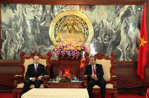 越南最高人民法院院长张和平会见阿塞拜疆司法部长马马多夫 - ảnh 1