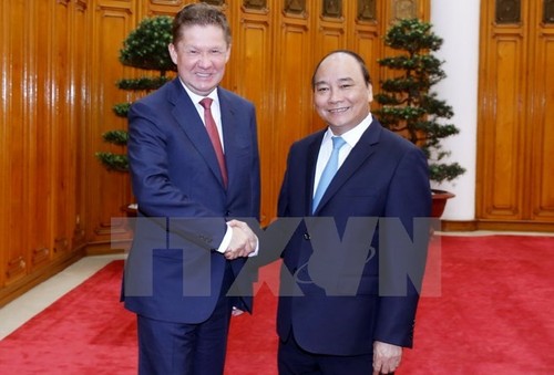 陈大光和阮春福会见俄罗斯天然气工业股份公司总裁米勒 - ảnh 2