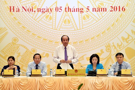 越南政府办公厅举行4月例行记者会 - ảnh 1