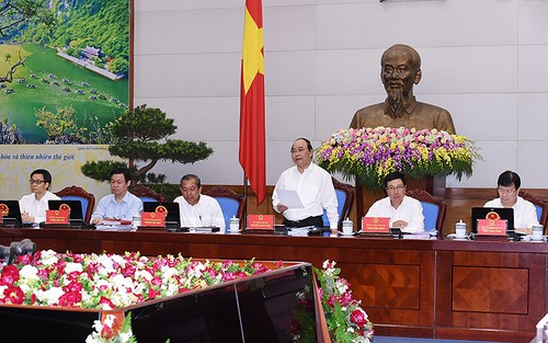 越南政府就2016年经济社会发展措施进行讨论 - ảnh 1