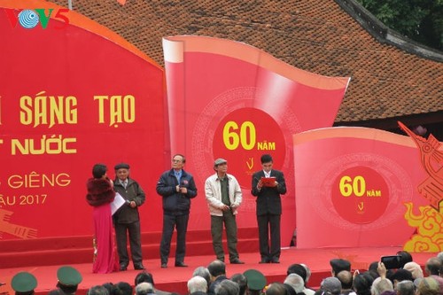 在文庙国子监举行的越南诗歌日活动的精彩瞬间 - ảnh 10