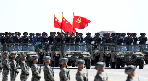中国举行盛大阅兵  庆祝中国人民解放军建军90周年 - ảnh 1