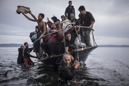 难民问题：欧洲五国同意接收水瓶座号救护船上的难民 - ảnh 1