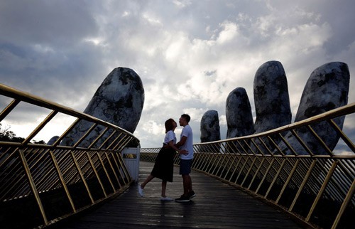 国际媒体称赞巴拿山太阳世界的金桥 - ảnh 1