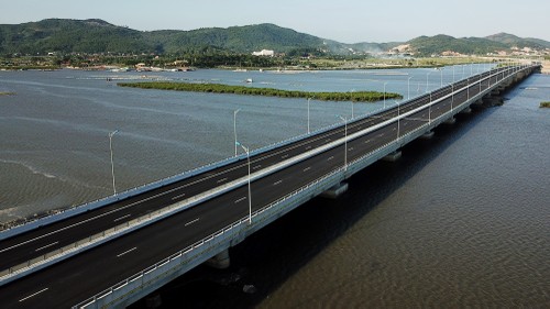 下龙-海防高速公路正式落成 - ảnh 1