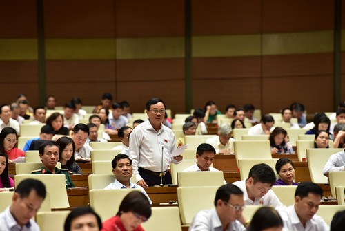 越南国会讨论《反腐败法修正案（草案）》 - ảnh 1