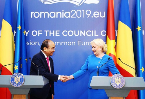 越南-罗马尼亚联合声明：进一步深化两国关系 - ảnh 1