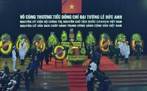 越南原国家主席黎德英吊唁仪式隆重举行 - ảnh 1