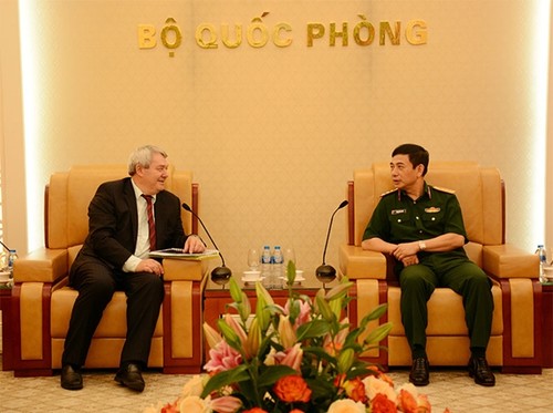 越南人民军总参谋长会见捷克众议院副议长 - ảnh 1