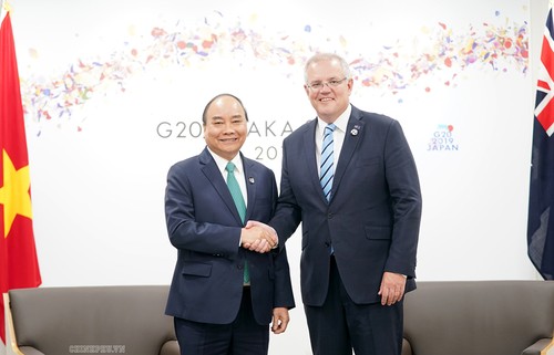 阮春福与G20峰会与会各国领导人讨论加强双边关系的措施 - ảnh 1