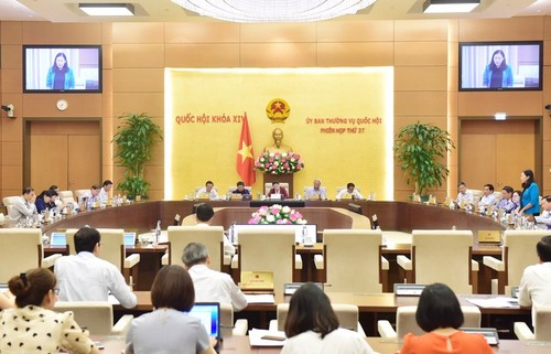 越南国会常委会第三十七次会议闭幕 - ảnh 1