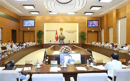 越南14届国会8次会议进入第二周 - ảnh 1